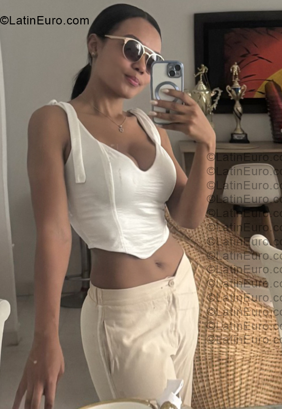 Date this cute Colombia girl Sara from Cali CO33901