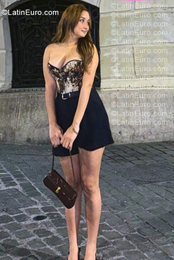 Date this exotic Spain girl Karolayne from Madrid ES964