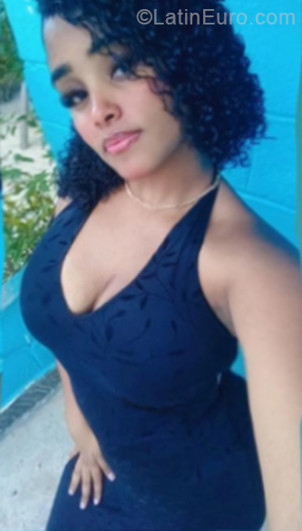 Date this pretty Dominican Republic girl Melany from La Romana DO57252
