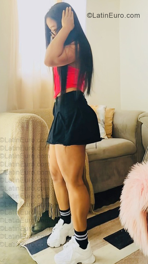 Date this voluptuous Dominican Republic girl Altagracia from Valverde DO57254