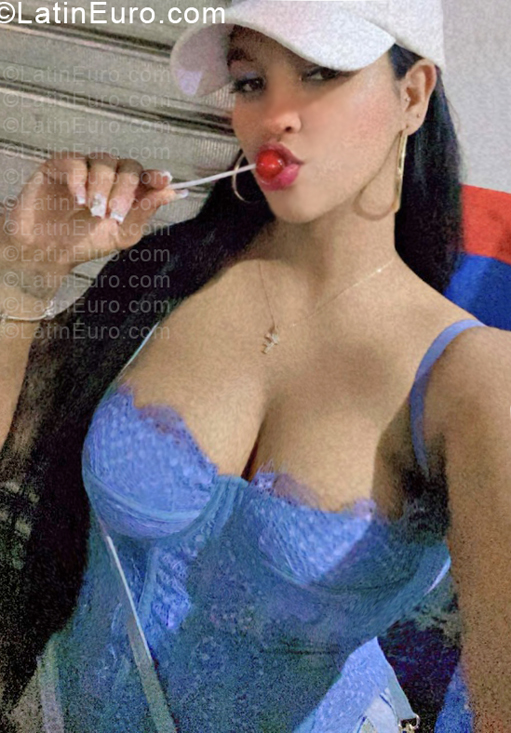 Date this good-looking Dominican Republic girl Fatima from Santiago DO57327