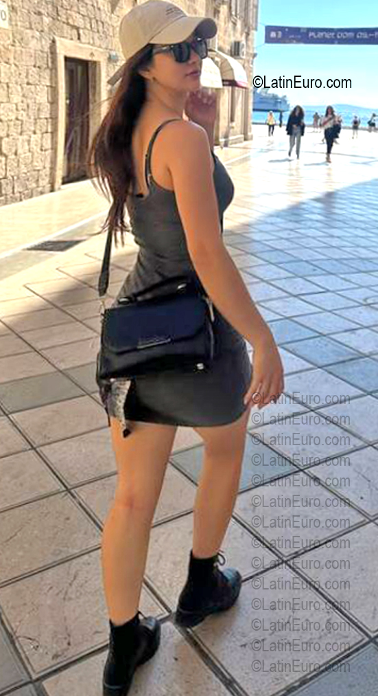 Date this hot Brazil girl Eve from Rio de Janeiro BR12479